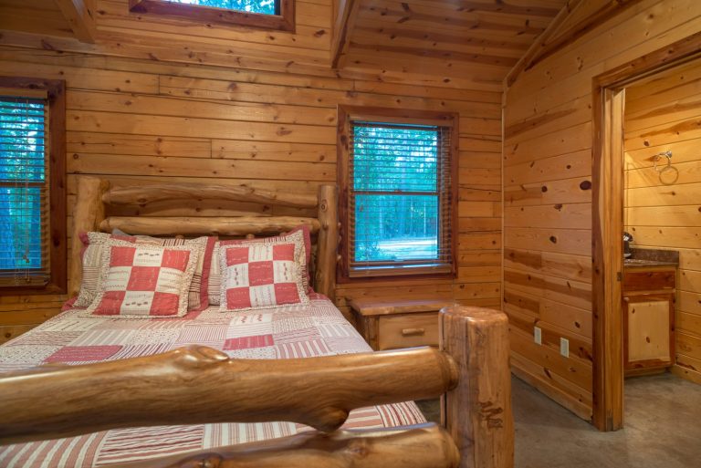 Serenity - Cabins in Broken Bow