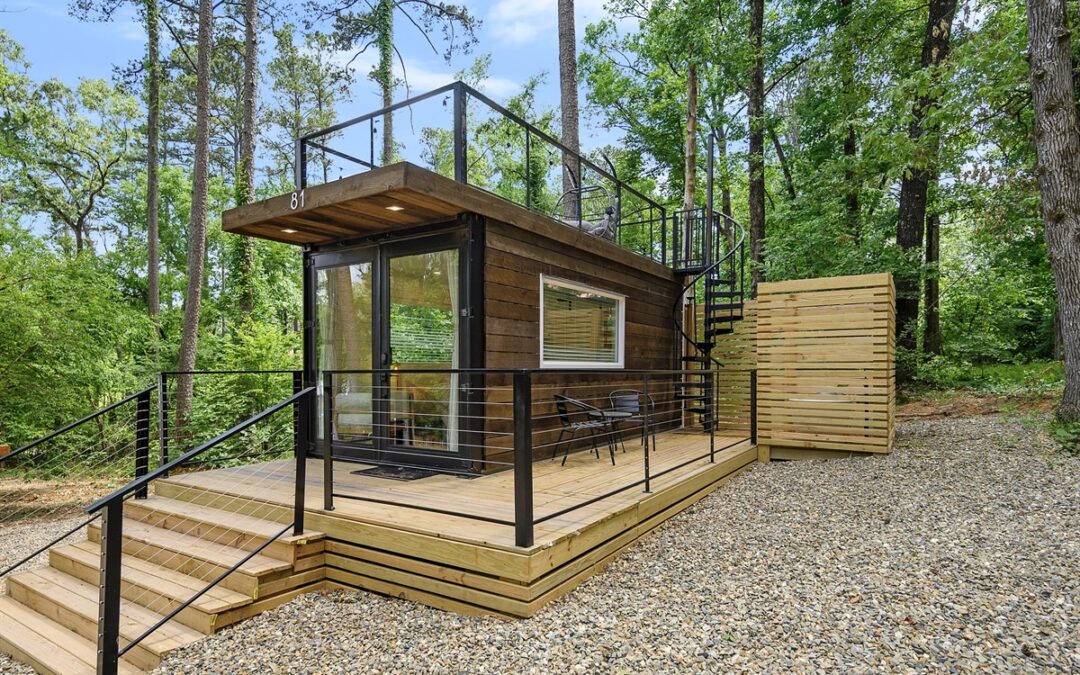 Happy Place Cabins: Small Talk